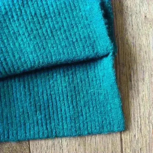 J. Crew Extra Soft Green‎ Sweater Women’s Sz XXS Cozy Winter Holiday Christmas - Picture 3 of 7